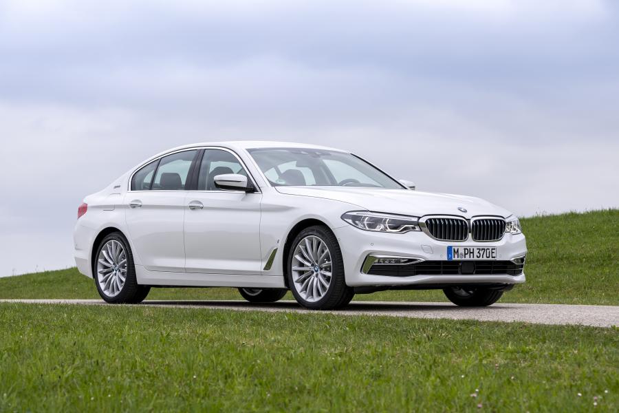  BMW 530e 2017 года  (WW) (фото 36 из 57)